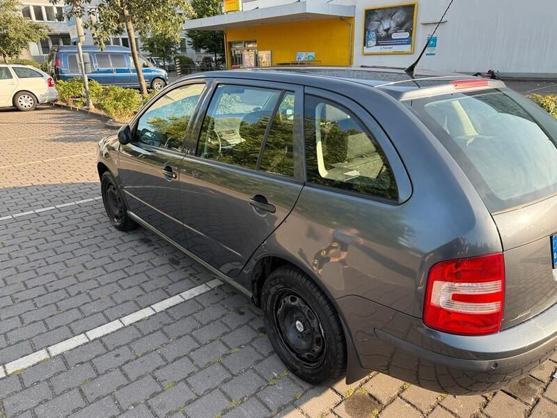 Grau Gebraucht 2006 Skoda Fabia Kombi | 1.250 € (Guter Preis) - Bild 1/4