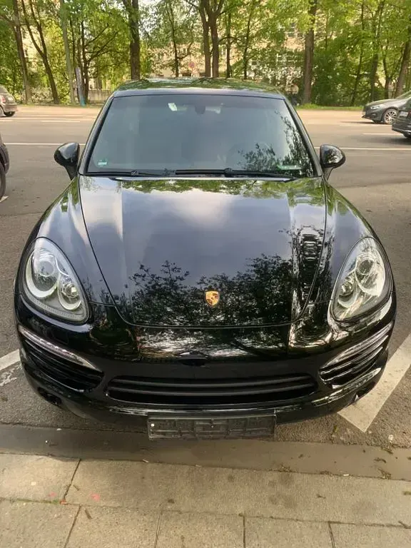 Second-hand Porsche Cayenne 245 CP (180 kW) 2013 Negru SUV