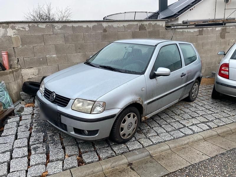 Gebraucht VW Polo 60 PS (44 kW) 2000 Silber Kleinwagen