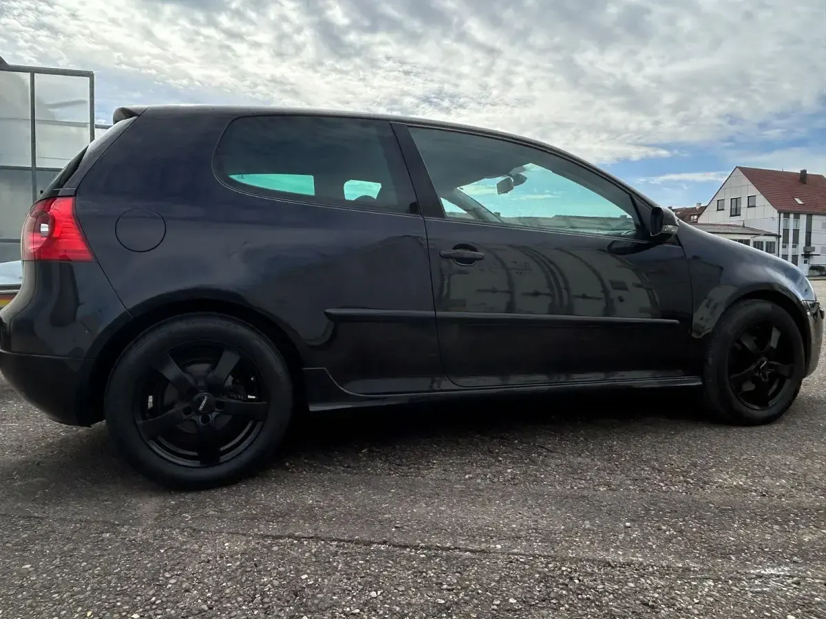 Gebraucht VW Golf Sportline 140 PS (102 kW) 2004 Schwarz Coupé