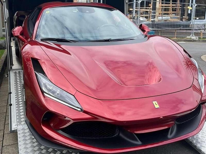 Gebraucht Ferrari F8 721 PS (530 kW) 2022 Rot Cabrio