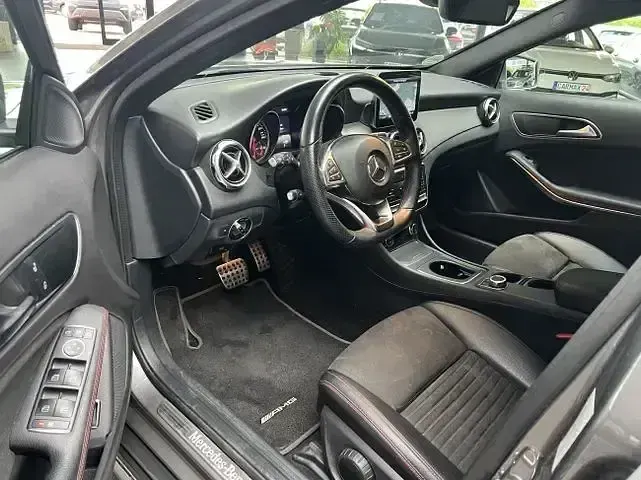 Gebraucht Mercedes GLA220 AMG line 184 PS (135 kW) 2019 Grau SUV