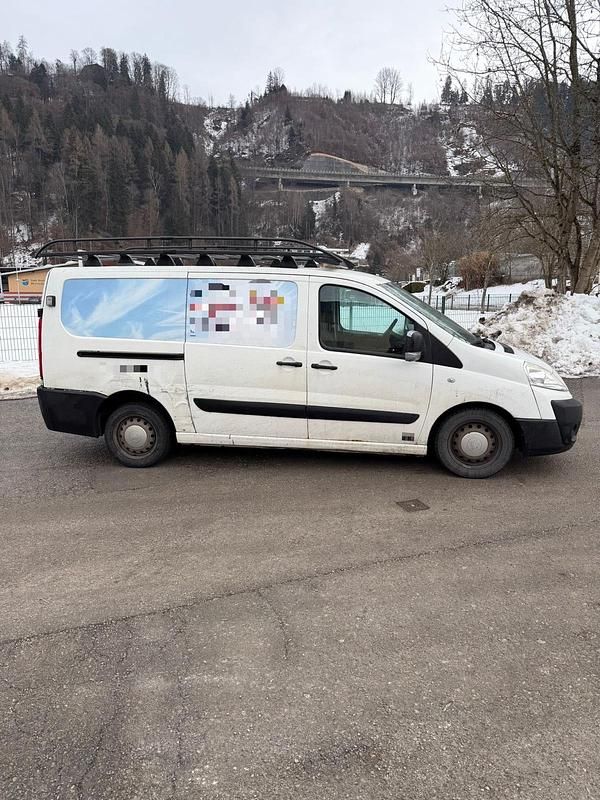 Gebraucht Peugeot Expert 94 PS (69 kW) 2012 Weiß Van