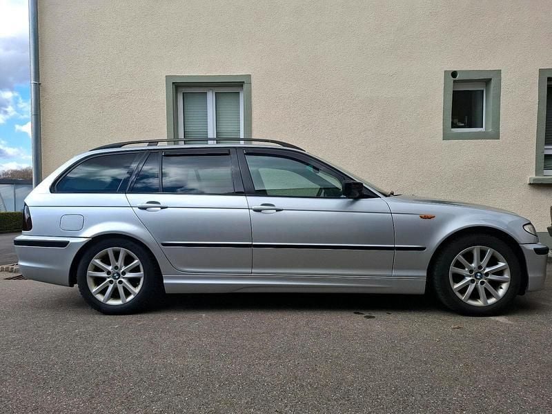 Gebraucht BMW 320 150 PS (110 kW) 2005 Silber Kombi