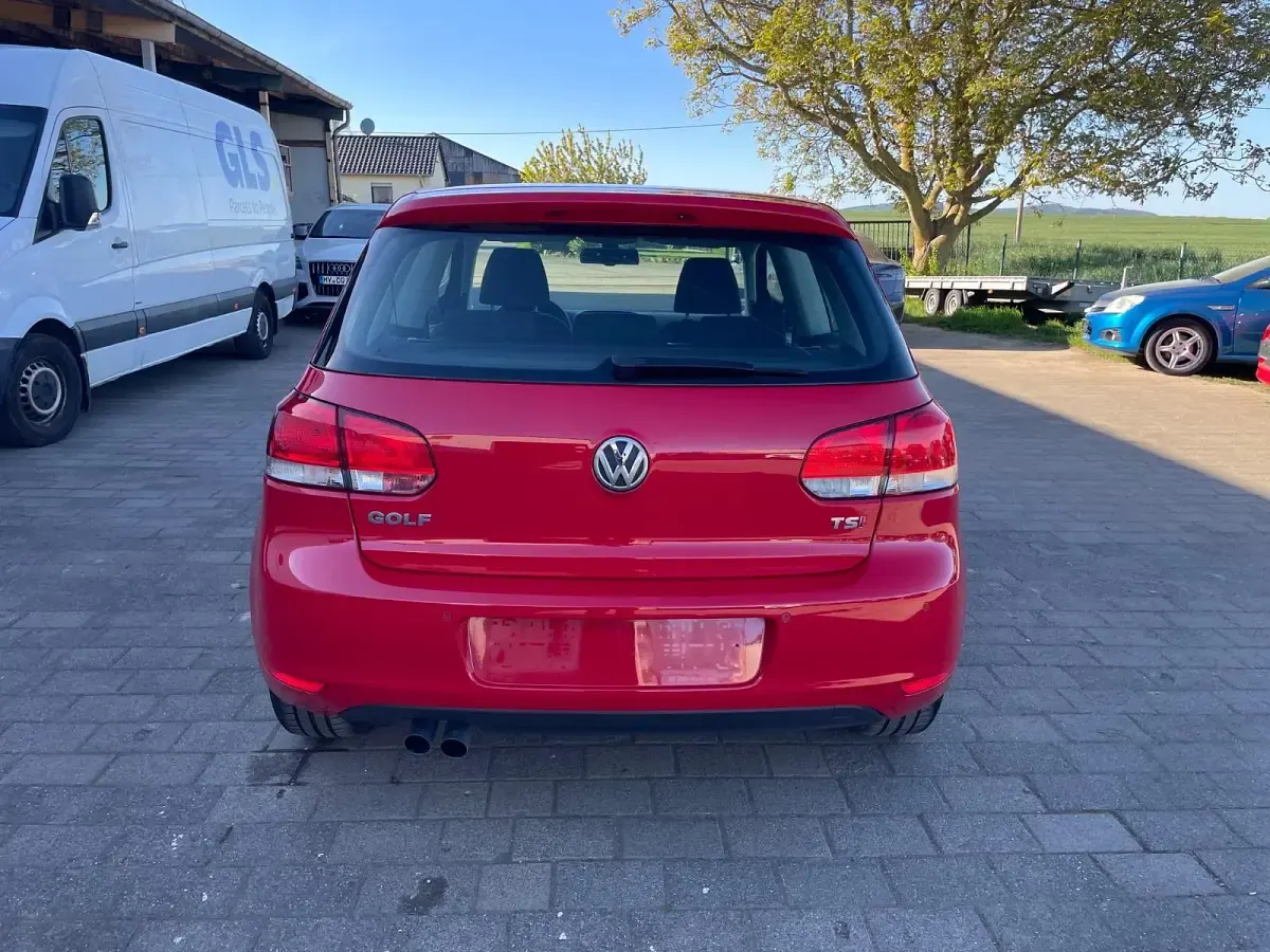 Gebraucht VW Golf VI Comfortline 122 PS (89 kW) 2009 Rot Kleinwagen