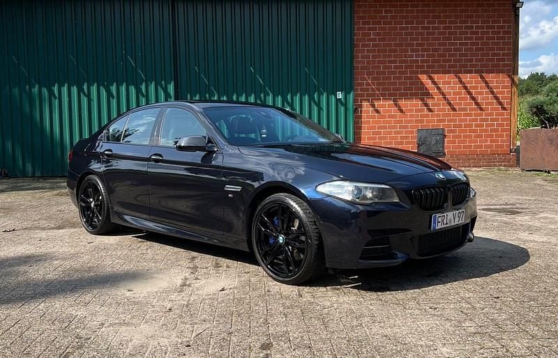 Schwarz Gebraucht 2015 BMW 530 M Sport Limousine | 15.200 € (Teuer) - Bild 1/4