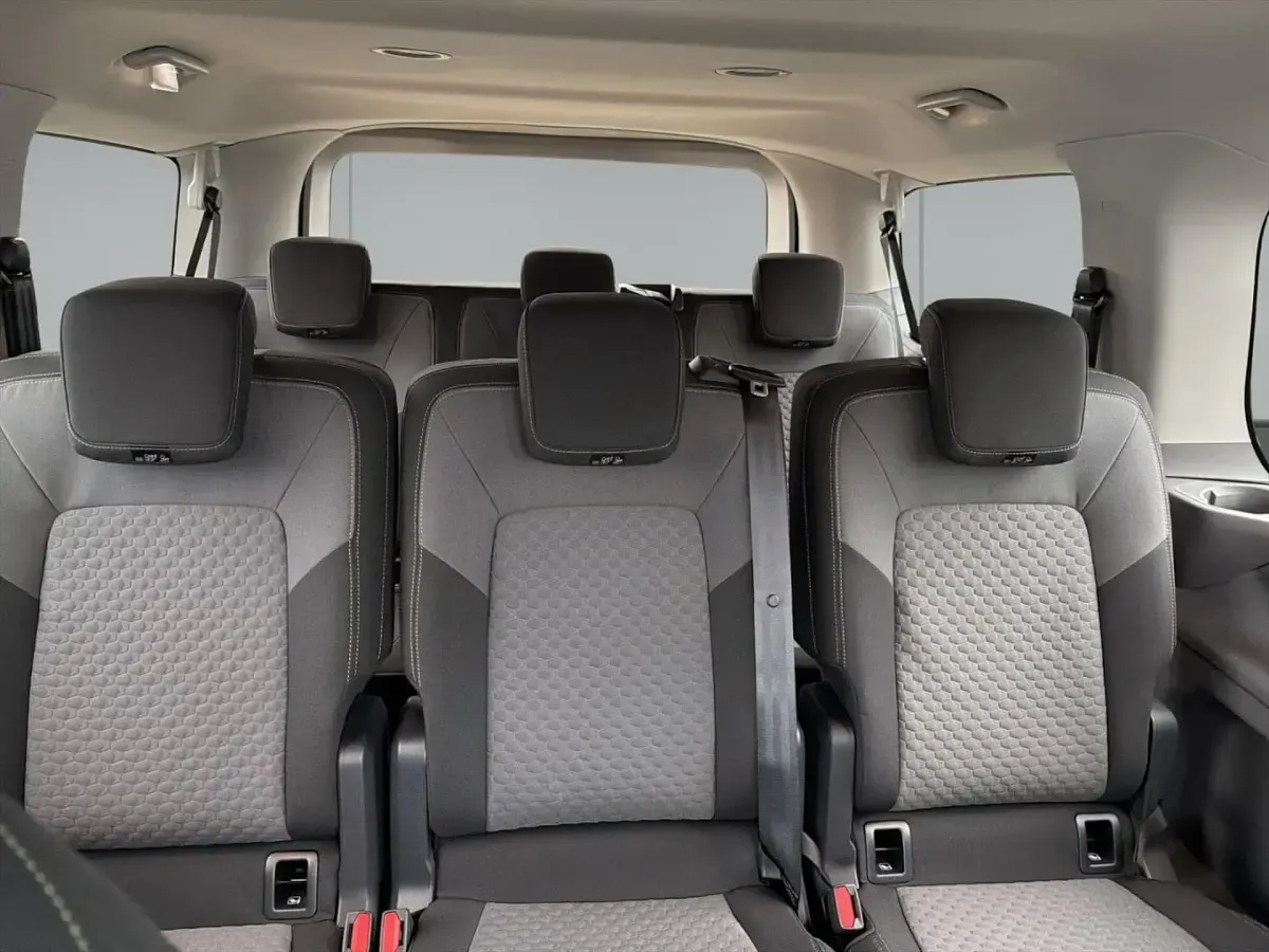 Gebraucht VW Caravelle Edition 150 PS (110 kW) 2025 Van