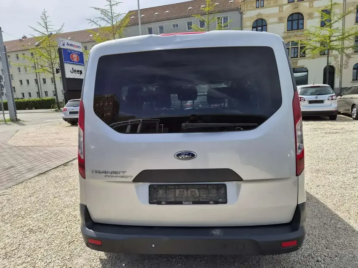 Gebraucht Ford Transit Trend 101 PS (74 kW) 2017 Polarsilber metallic Kombi