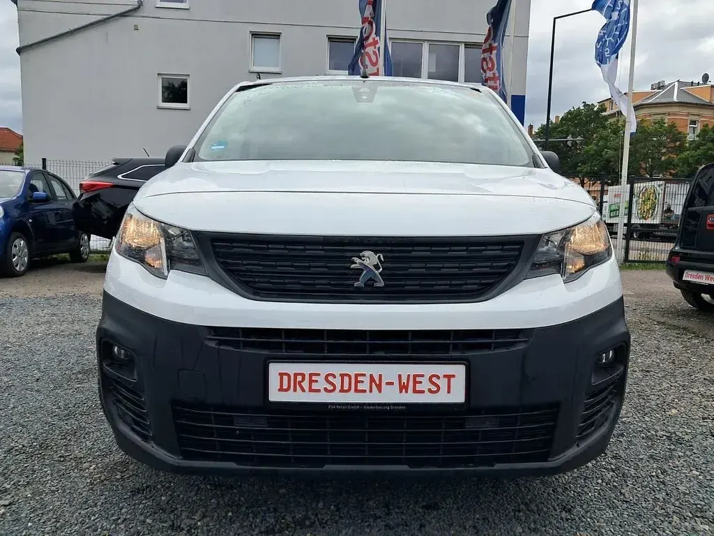 Gebraucht Peugeot Partner 75 PS (55 kW) 2019 Weiß Van / Kleinbus