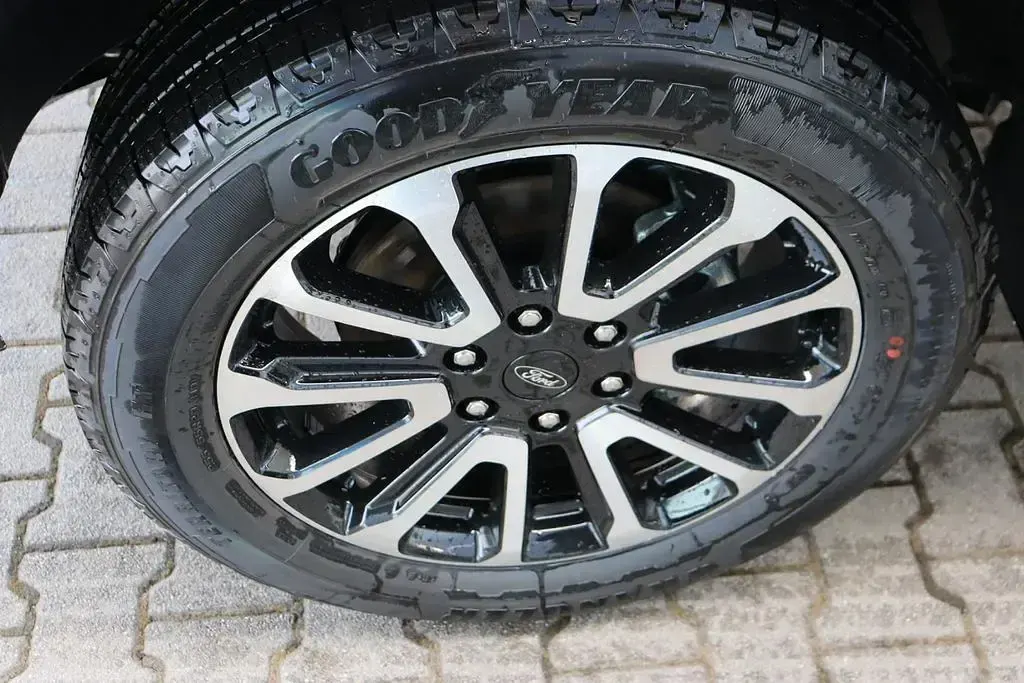 Neu Ford Ranger Platinum 241 PS (177 kW) 2026 Frozen white Pickup