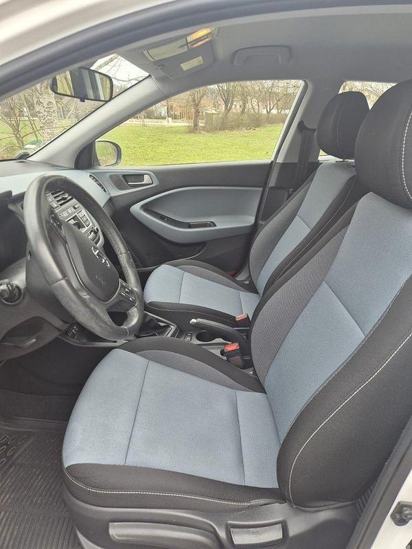 Gebraucht Hyundai i20 Active 84 PS (61 kW) 2017 Weiß Kleinwagen