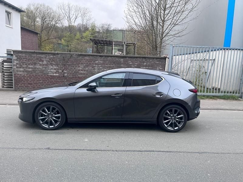 Gebraucht Mazda 3 122 PS (89 kW) 2019 Grau Limousine