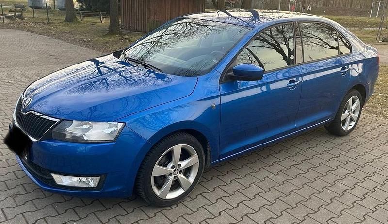 Second-hand Skoda Rapid Active 90 CP (66 kW) 2014 Albastru Hatchback