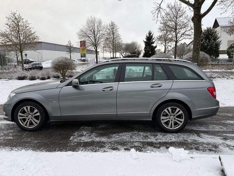 Silber Gebraucht 2011 Mercedes C220 Avantgarde Limousine | 5.500 € (Guter Preis) - Bild 1/4