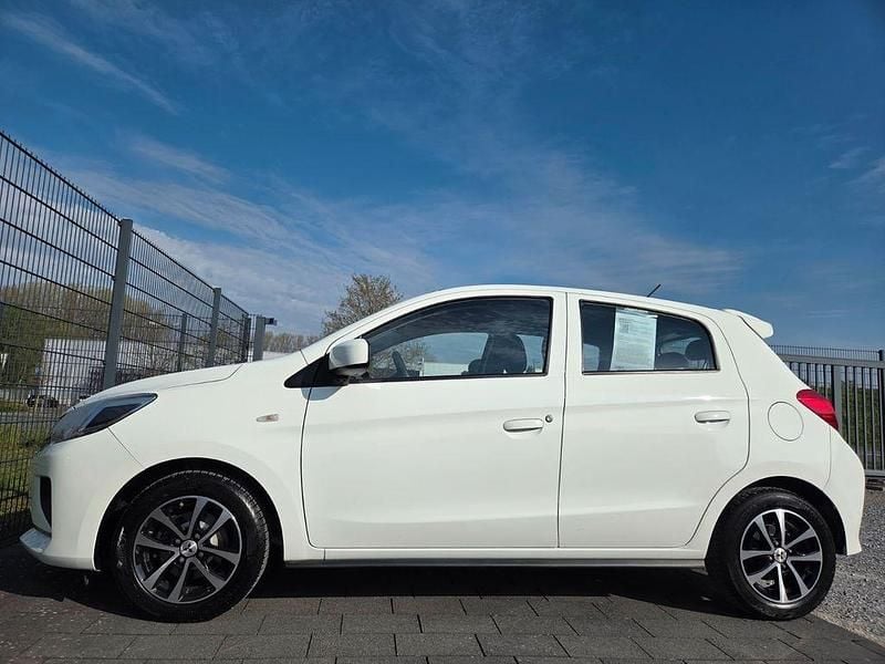 Gebraucht Mitsubishi Space Star Basis 71 PS (52 kW) 2020 Weiß Kleinwagen