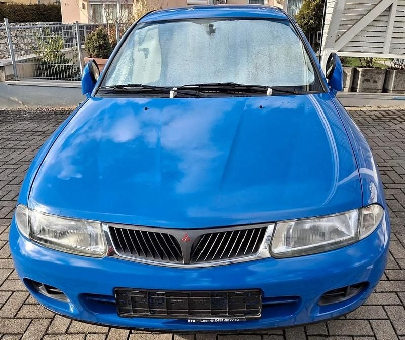 Gebraucht Mitsubishi Carisma 125 PS (91 kW) 1999 Blau Kombi
