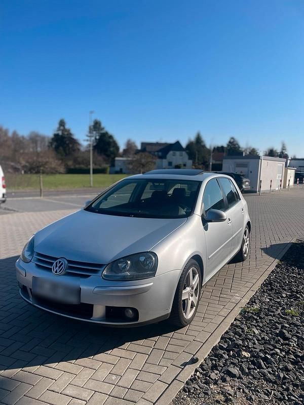 Gebraucht VW Golf V 140 PS (102 kW) 2004 Grau Kleinwagen