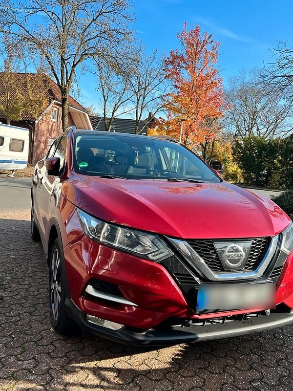 Rot Gebraucht 2018 Nissan Qashqai SUV | 15.500 € (Fairer Preis) - Bild 1/4