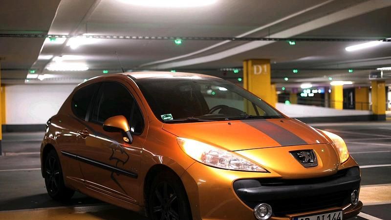 Orange Gebraucht 2008 Peugeot 207 Urban Move Kleinwagen | 900 € (Guter Preis) - Bild 1/4