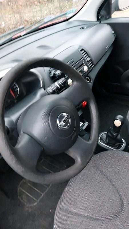 Rot Gebraucht 2005 Nissan Micra Kleinwagen | 1.500 € - Bild 1/4