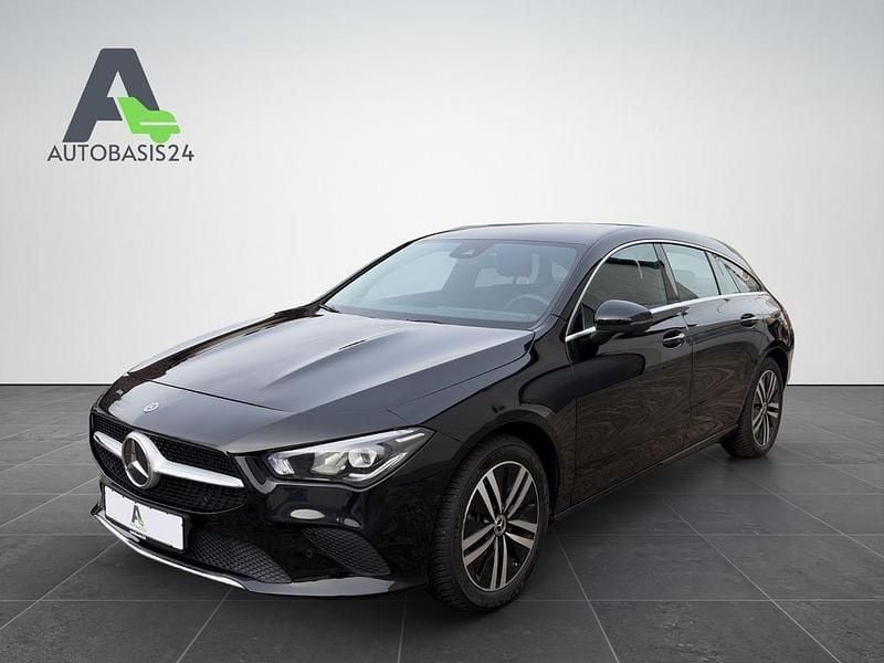 Gebraucht Mercedes CLA180 Shooting Brake 136 PS (100 kW) 2020 Schwarz Kombi