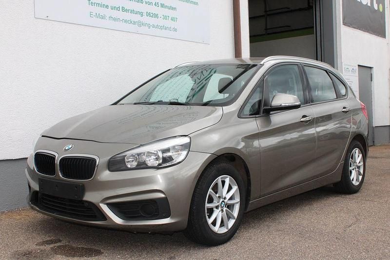 Silber Gebraucht 2014 BMW 218 Active Tourer Basis Van / Kleinbus | 9.990 € (Guter Preis) - Bild 1/4