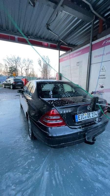 Gebraucht 2001 Mercedes C200 Classic Limousine | 2.700 € (Fairer Preis) - Bild 1/4