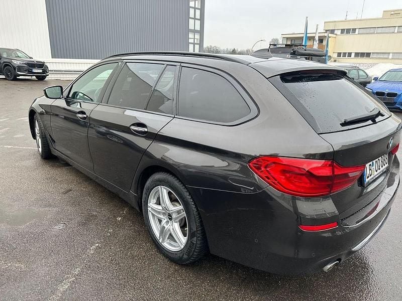 Gebraucht BMW 530 Sport Line 265 PS (194 kW) 2018 Braun Kombi