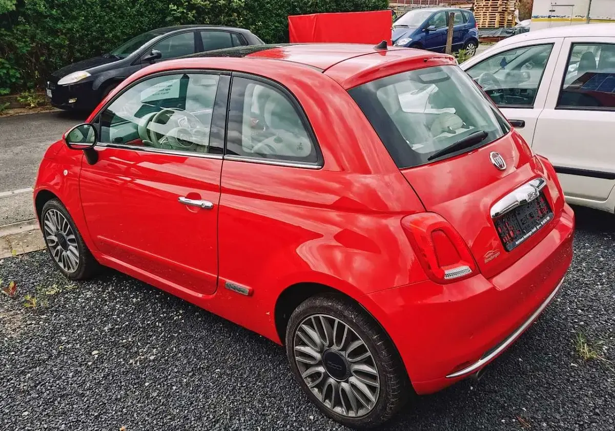 Gebraucht Fiat 500 69 PS (50 kW) 2016 Rosso corsa/sfrontato/argilla/ Kleinwagen