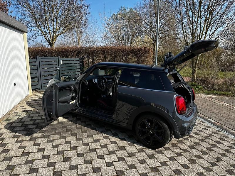 Gebraucht Mini Cooper S 192 PS (141 kW) 2019 Schwarz Kleinwagen