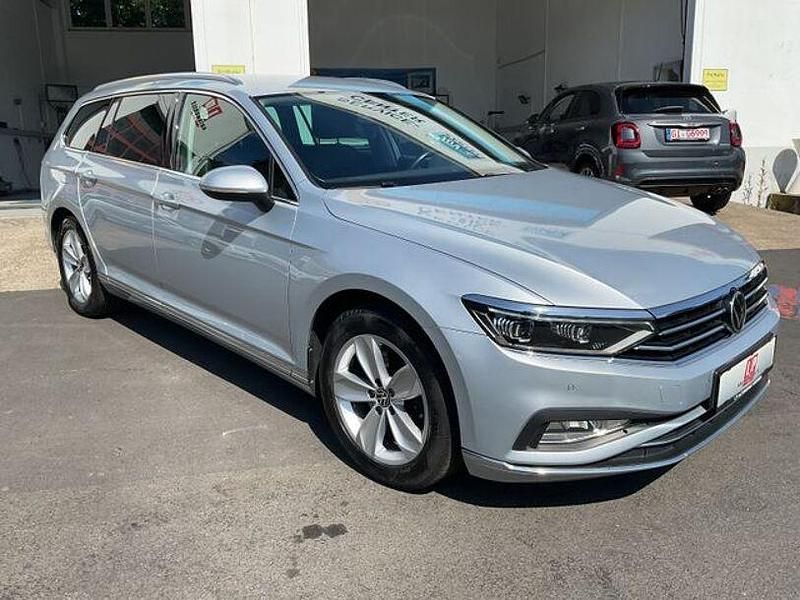 Gebraucht VW Passat Elegance 200 PS (147 kW) 2023 Andere Kombi
