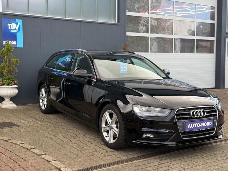 Schwarz Gebraucht 2013 Audi A4 Ambition Kombi | 13.990 € (Teuer) - Bild 1/3