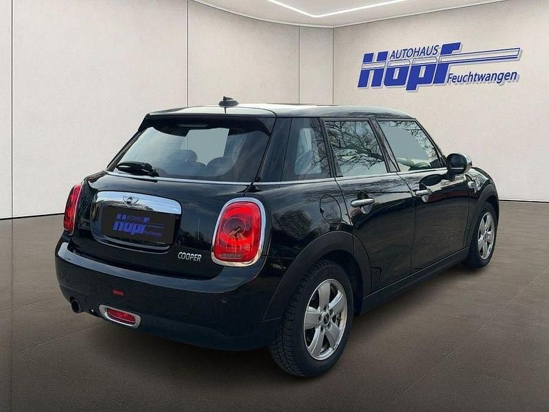 Gebraucht Mini Cooper 136 PS (100 kW) 2016 Midnight black metallic Kleinwagen