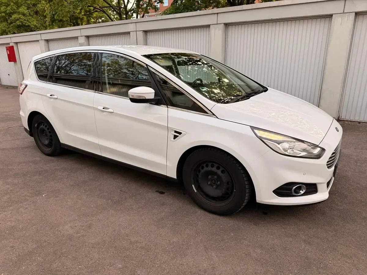 Gebraucht Ford S-MAX S 150 PS (110 kW) 2016 Weiß Van / Kleinbus
