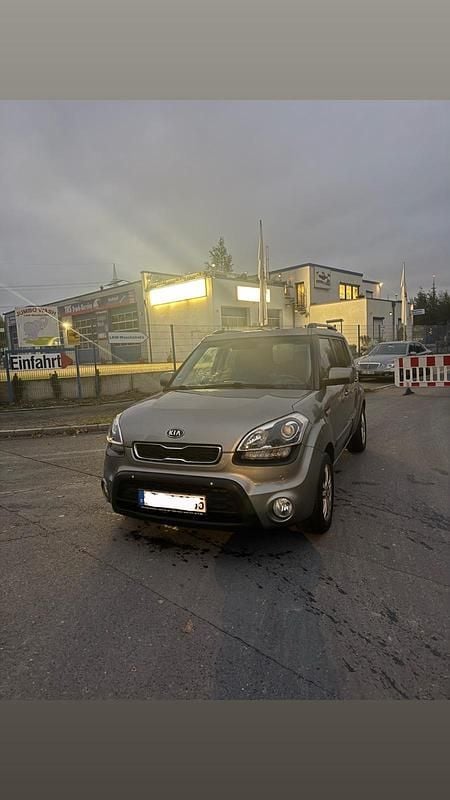 Grau Gebraucht 2012 Kia Soul SUV | 6.000 € (Fairer Preis) - Bild 1/4