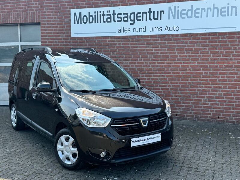 Schwarz Gebraucht 2019 Dacia Dokker Van | 8.290 € (Fairer Preis) - Bild 1/4