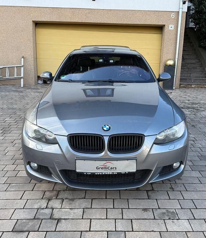 Gebraucht BMW 325 M Sport 218 PS (160 kW) 2009 Spacegrau Coupé