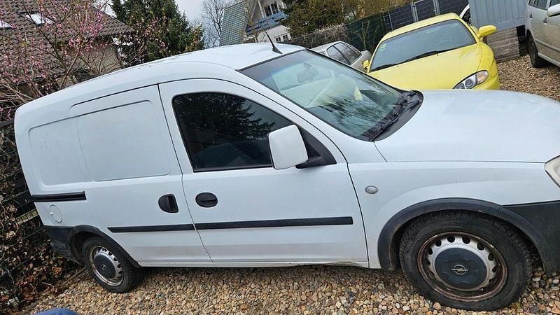 Gebraucht Opel Combo 75 PS (55 kW) 2007 Weiß Van / Kleinbus