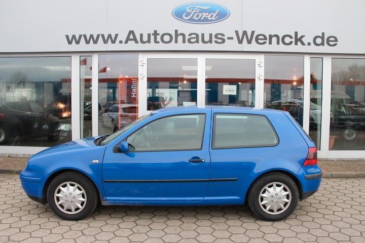 Blau Gebraucht 2000 VW Golf IV Limousine | 990 € (Superpreis) - Bild 1/4