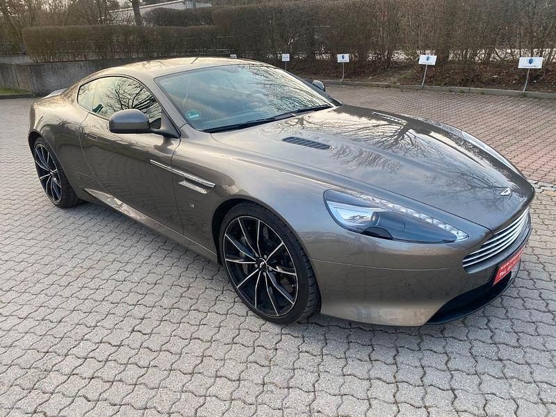 Gebraucht Aston Martin DB9 547 PS (402 kW) 2016 Silber Coupé
