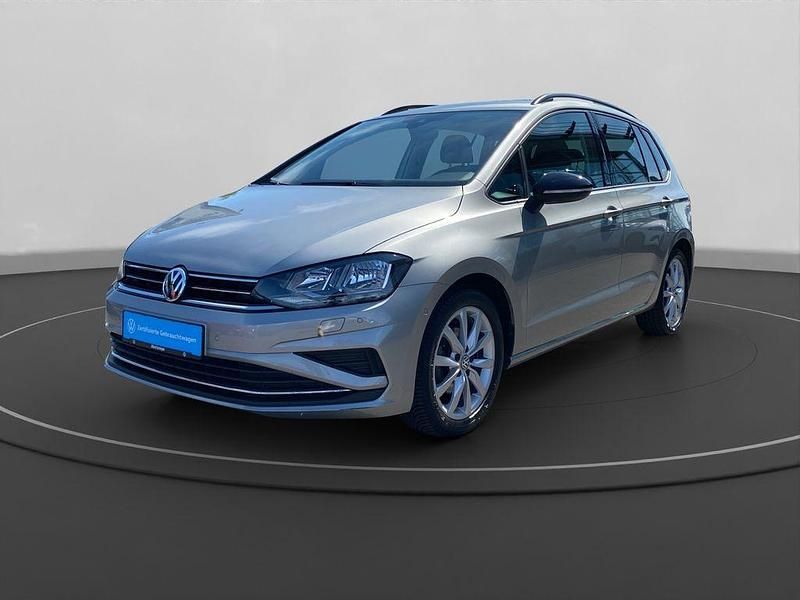 Gebraucht VW Golf Comfortline 150 PS (110 kW) 2020 Silber Van / Kleinbus
