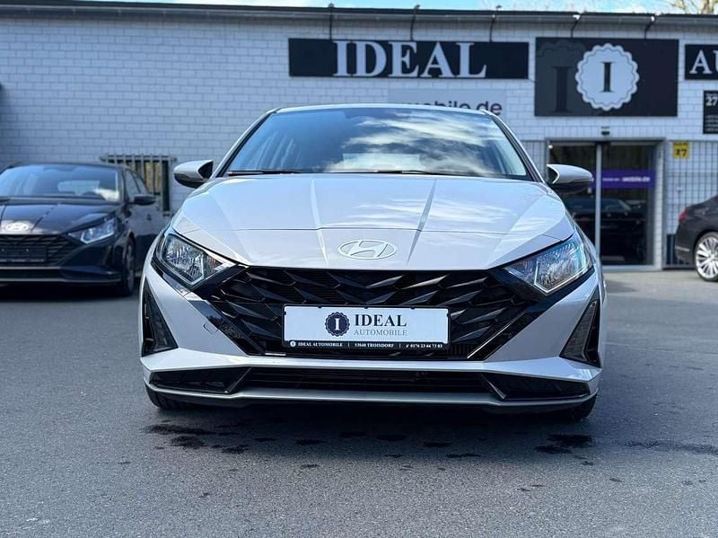 Ny Hyundai i20 Select 101 HK (74 kW) 2026 Grå Hatchback
