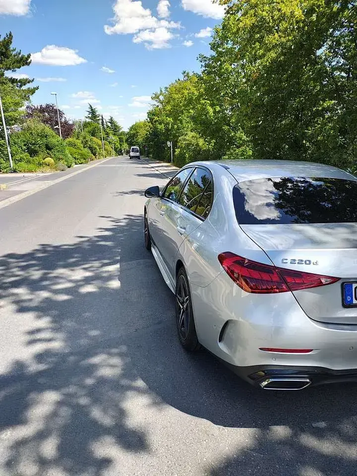 Gebraucht Mercedes C200 AMG line 197 PS (144 kW) 2025 Silber Limousine