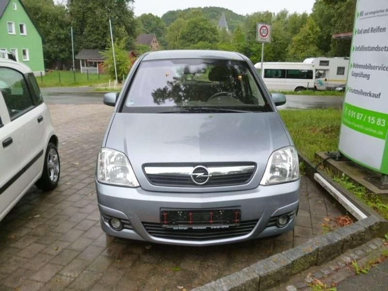 Lichtsilber m2 Gebraucht 2007 Opel Meriva Basis Van / Kleinbus | 1.890 € (Guter Preis) - Bild 1/4