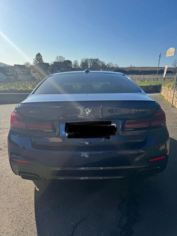 Gebraucht BMW M550 Performance 400 PS (294 kW) 2017 Blau Limousine