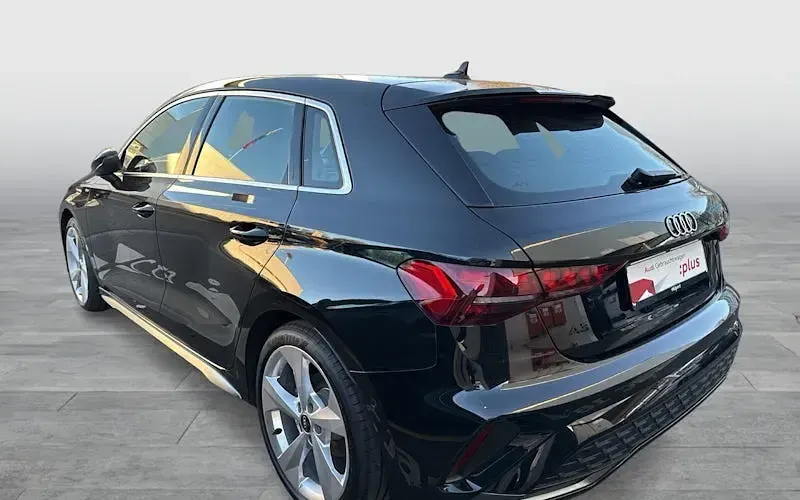Gebraucht Audi A3 S-Line 150 PS (110 kW) 2025 Mythosschwarz metallic Limousine