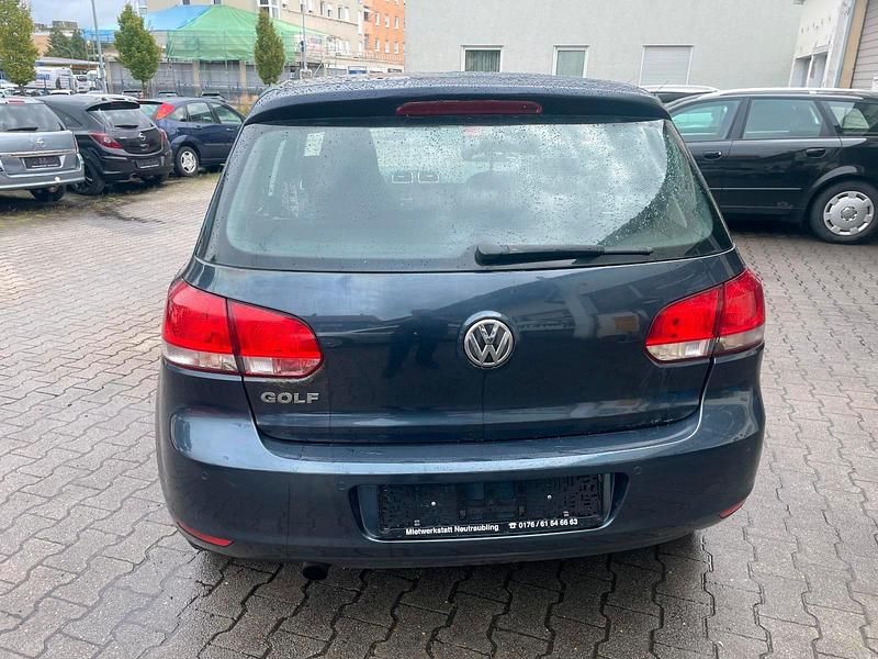 Gebraucht VW Golf VI 105 PS (77 kW) 2010 Grau Kleinwagen