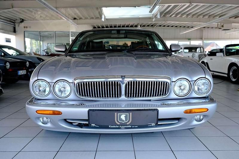 Gebraucht Jaguar XJ8 238 PS (175 kW) 2001 Silber Limousine