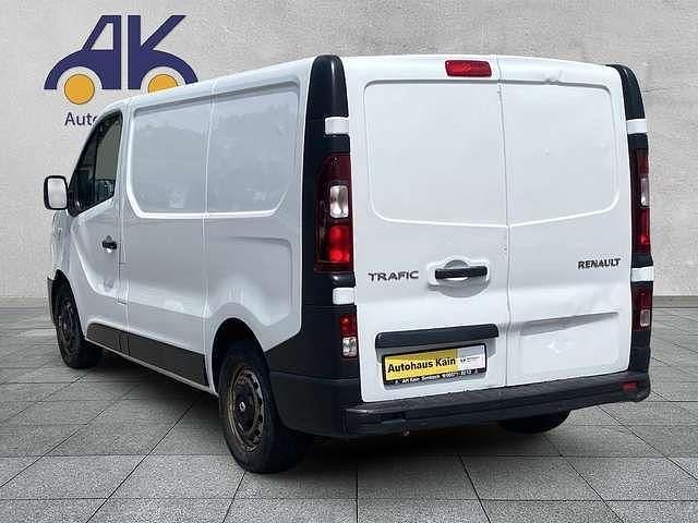 Gebraucht Renault Trafic Komfort 90 PS (66 kW) 2016 Gletscherweiss Van / Kleinbus