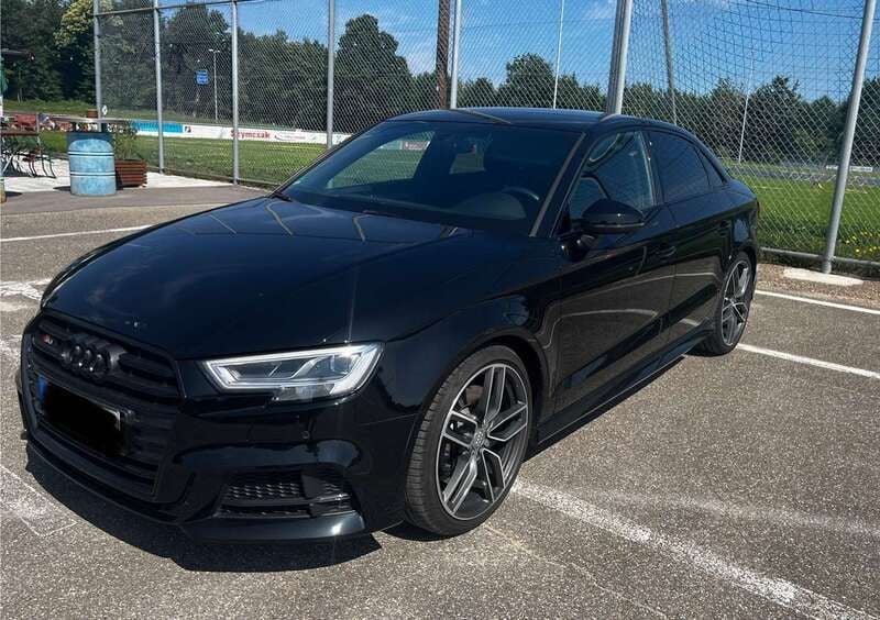 Schwarz Gebraucht 2018 Audi S3 Design Limousine | 30.250 € (Fairer Preis) - Bild 1/4